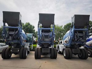 Customed-Self-Loading-Concrete-Mixer